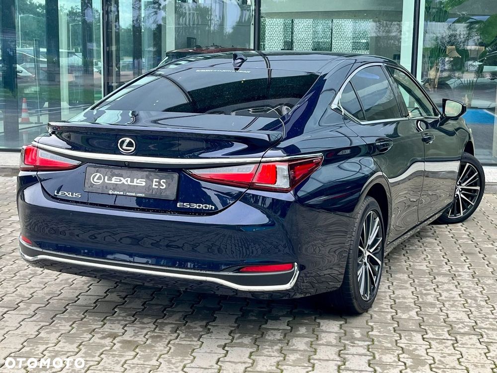Lexus ES 300h Business Edition - 13