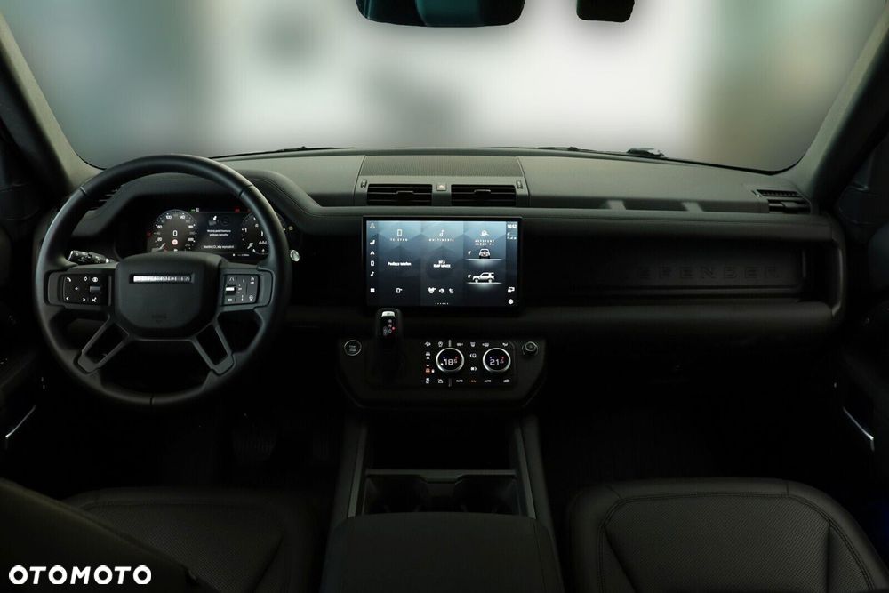 Land Rover Defender 2024