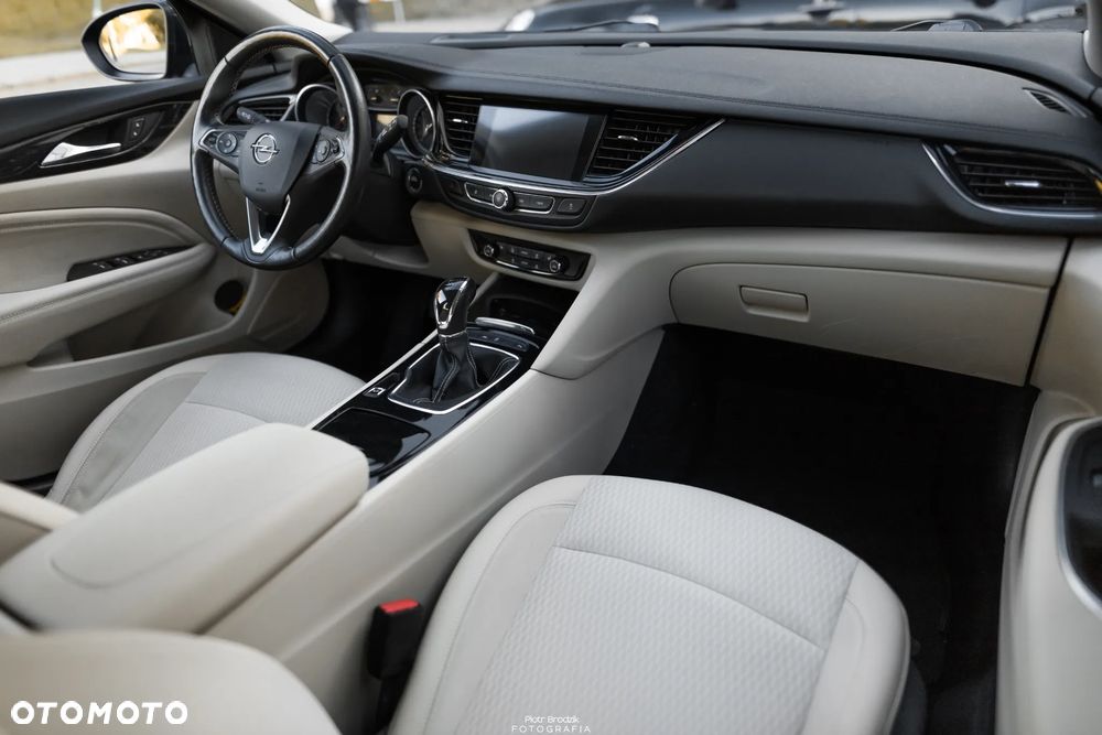 Opel Insignia 1.5 T Innovation S&S - 7