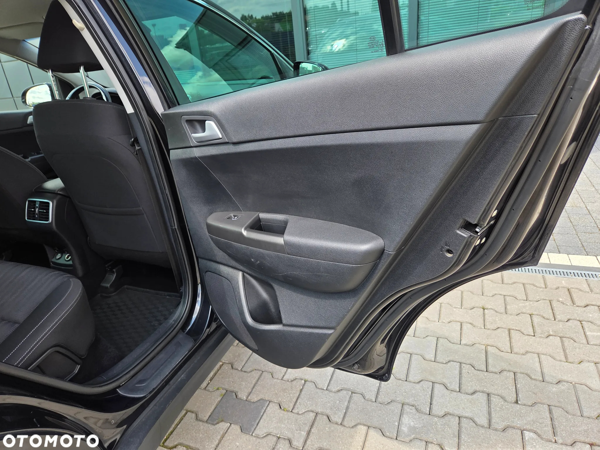 Kia Sportage 1.6 T-GDI L Business Line 4WD DCT - 35