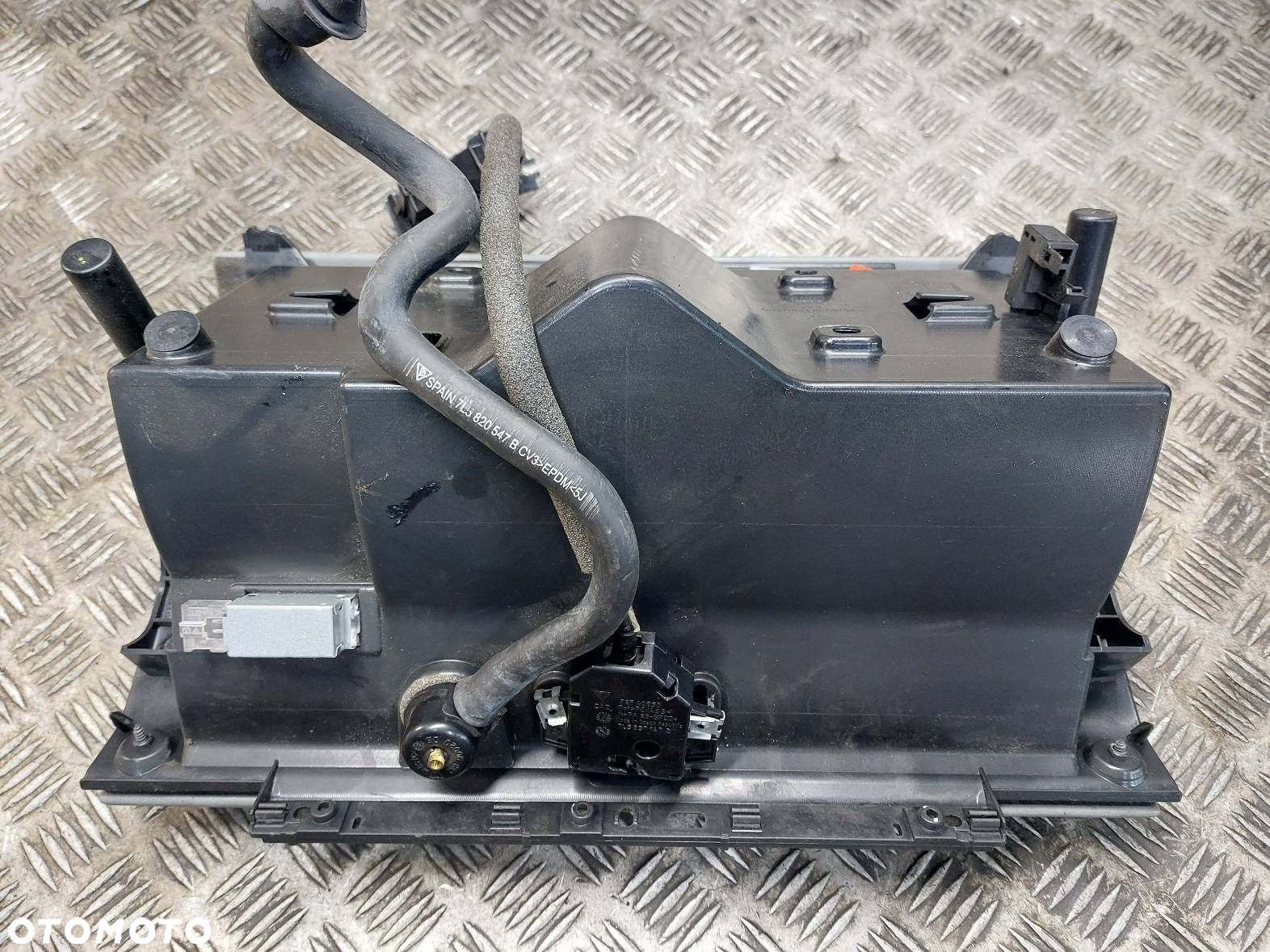 SCHOWEK PASAŻERA PORSCHE CAYENNE I EU EUROPA 7L5857147B - 3