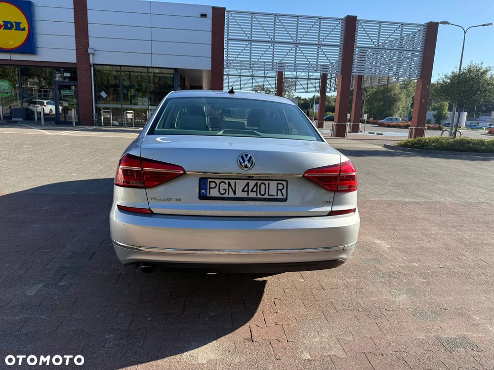 Volkswagen Passat 1.8 TSI Comfortline DSG - 8