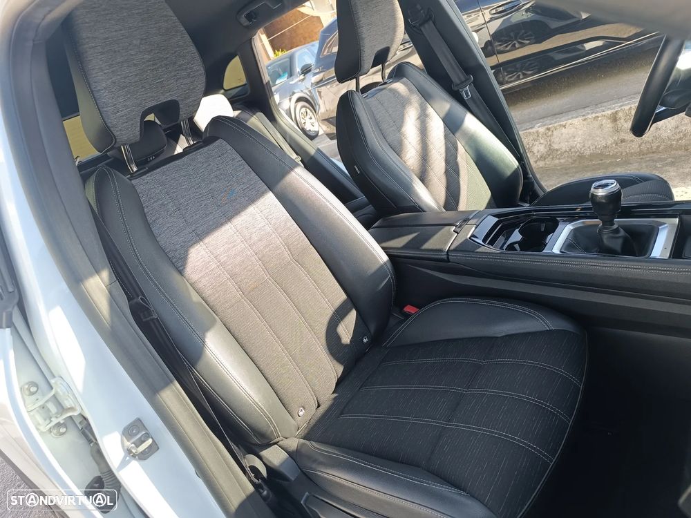 Renault Austral 1.3 Mild Hybrid Techno - 14
