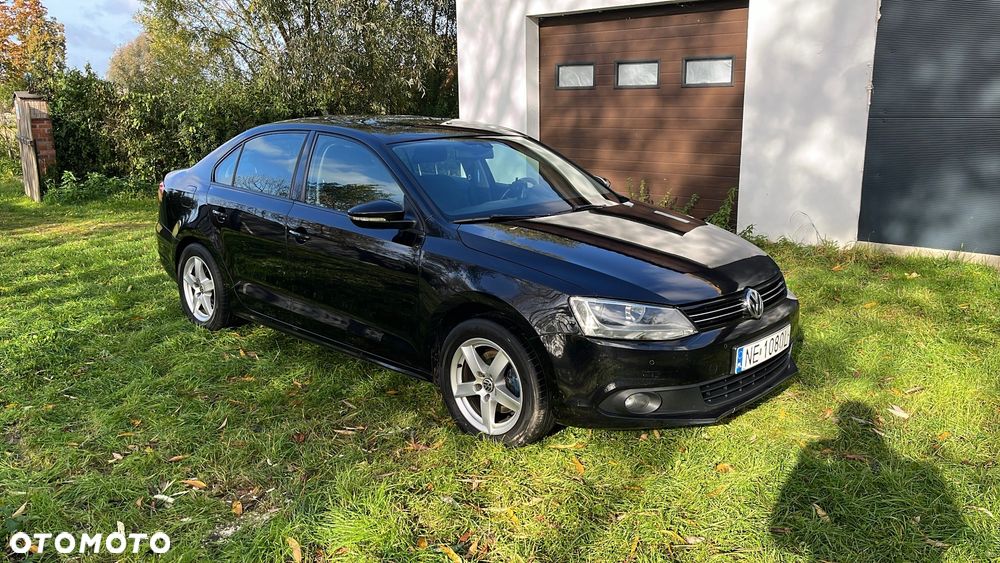 Volkswagen Jetta 1.6 TDI Blue Motion Technology Comfortline - 2