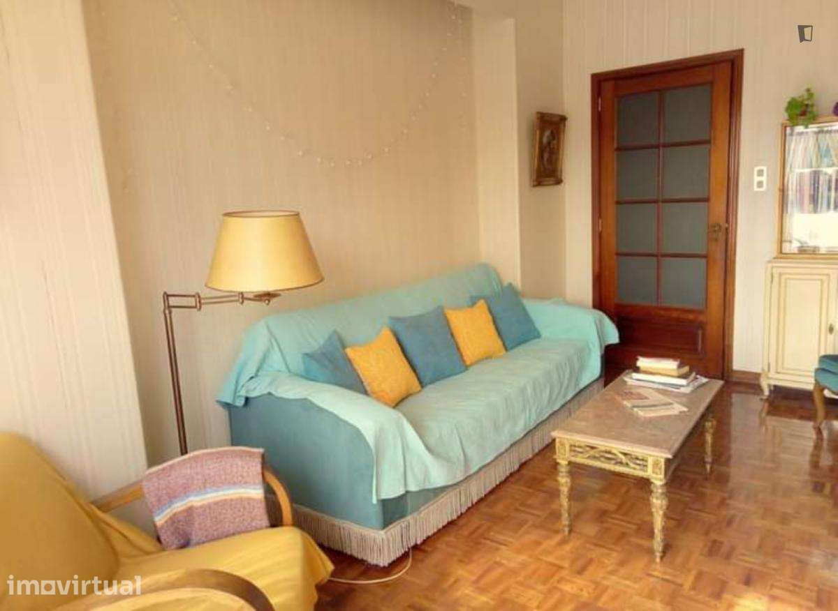 Quarto - localizado em Santo Ildefonso Porto - Grande imagem: 4/30