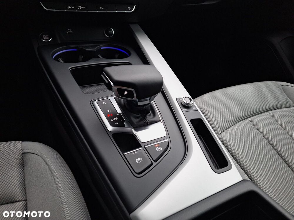 Audi A4 Limousine - 15