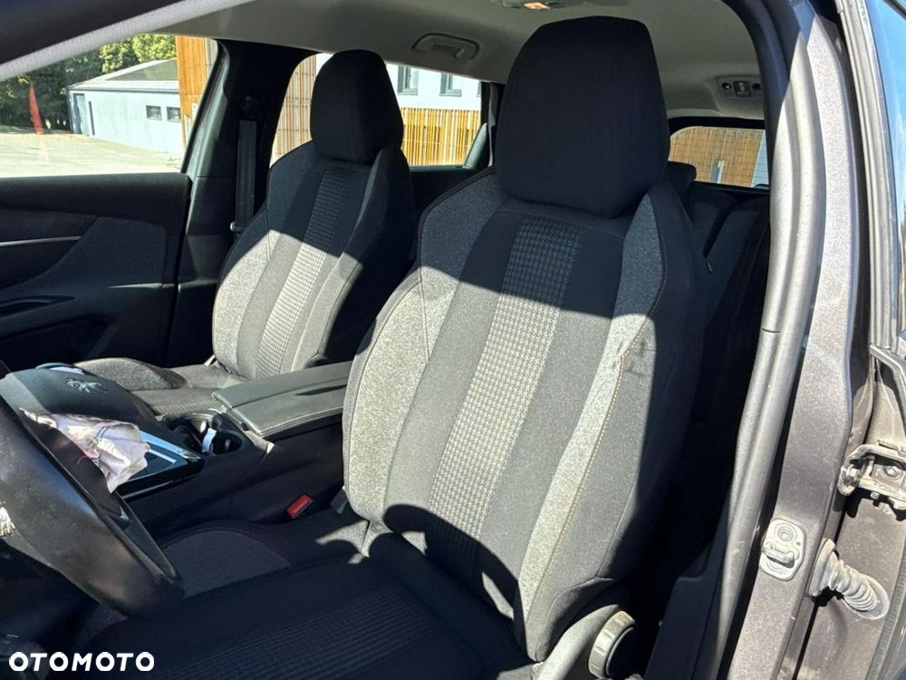 Peugeot 5008 1.5 BlueHDi Allure S&S - 26
