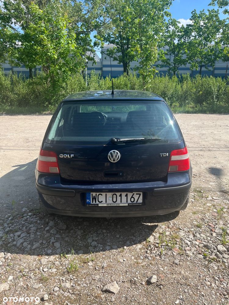 Volkswagen Golf - 6