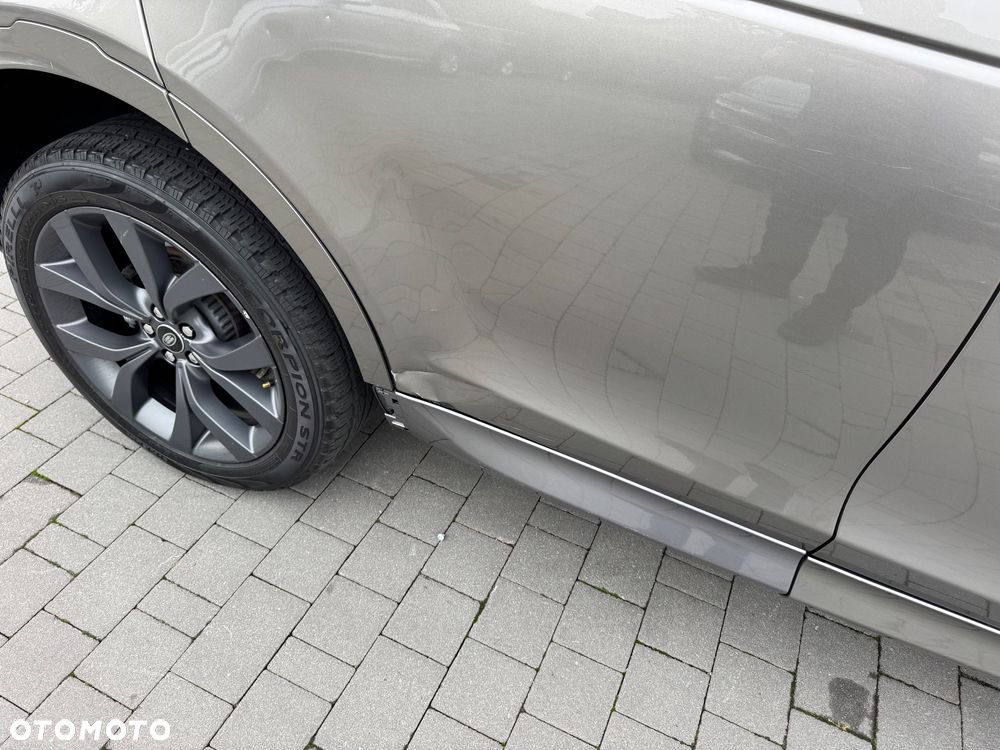 Land Rover Discovery Sport P200 R-Dynamic HSE - 13