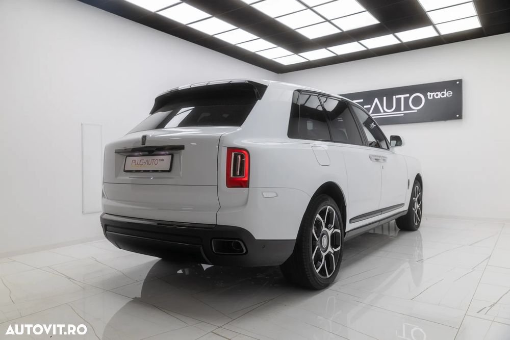 Rolls-Royce Cullinan - 12