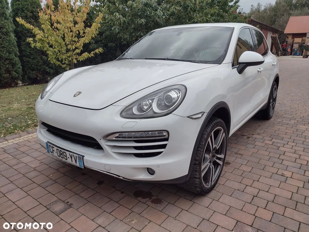 Porsche Cayenne - 1