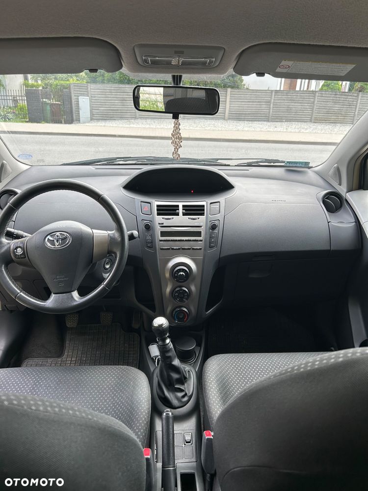 Toyota Yaris 1.33 Active - 8