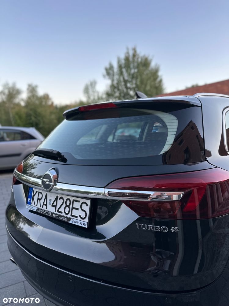 Opel Insignia 2.0 SIDI Turbo 4x4 Sports Tourer ecoFLEX Business Edition - 14