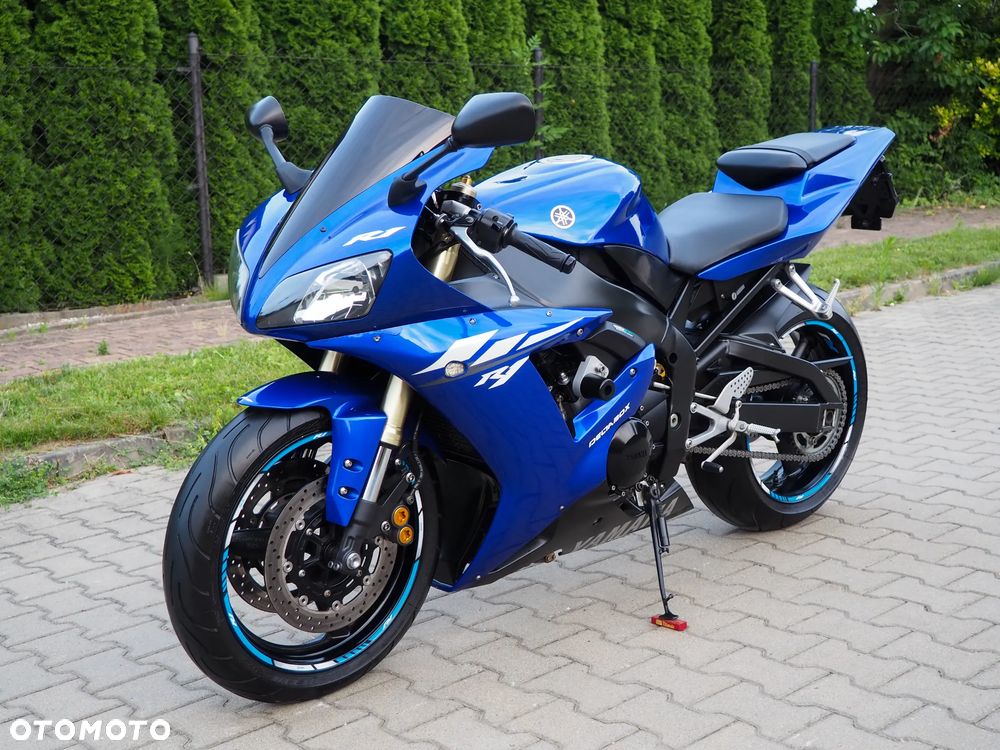 Yamaha R1 - 1