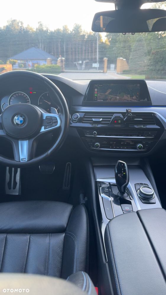 BMW Seria 5 520d M Sport Edition - 9