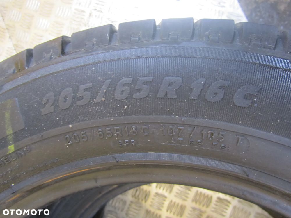 Opony Michelin Agilis 205/65  R16C - 5