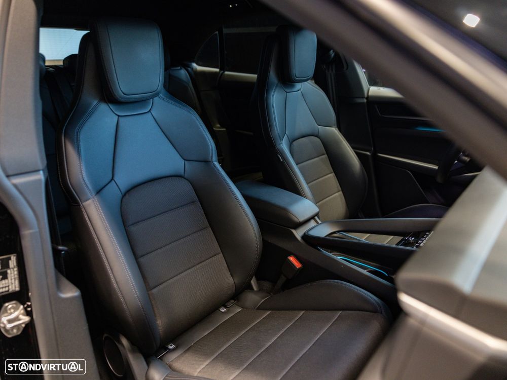 Porsche Macan Electric - 32