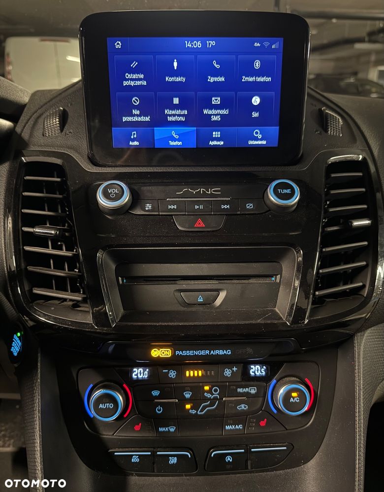 Ford Tourneo Connect Grand - 26