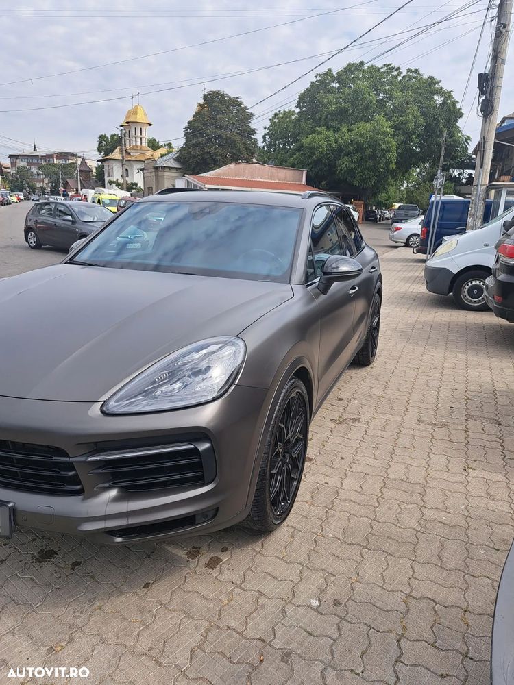 Porsche Cayenne S - 2