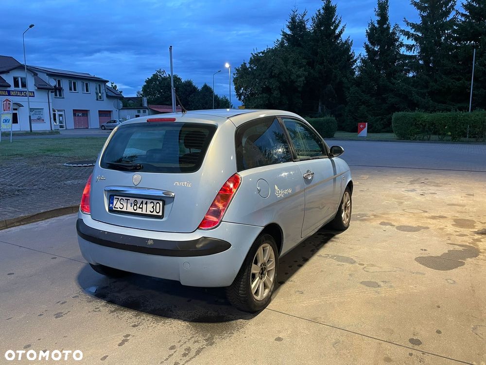 Lancia Ypsilon 1.2 8v Argento - 9