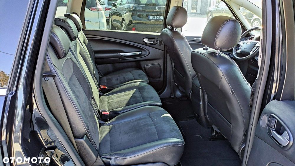 Ford S-Max - 25