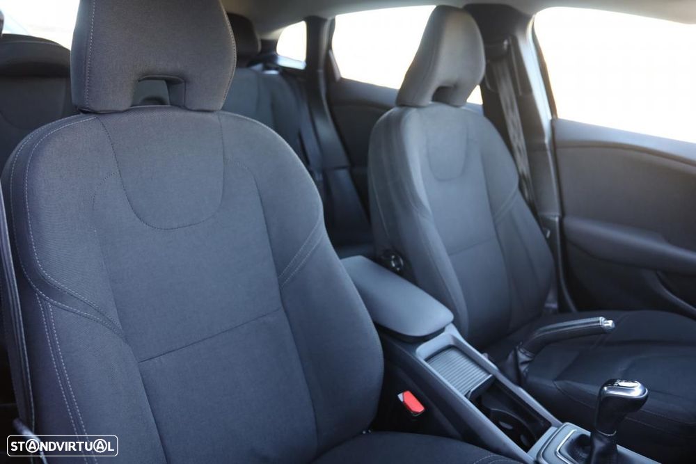 Volvo V40 2.0 D2 Kinetic - 13