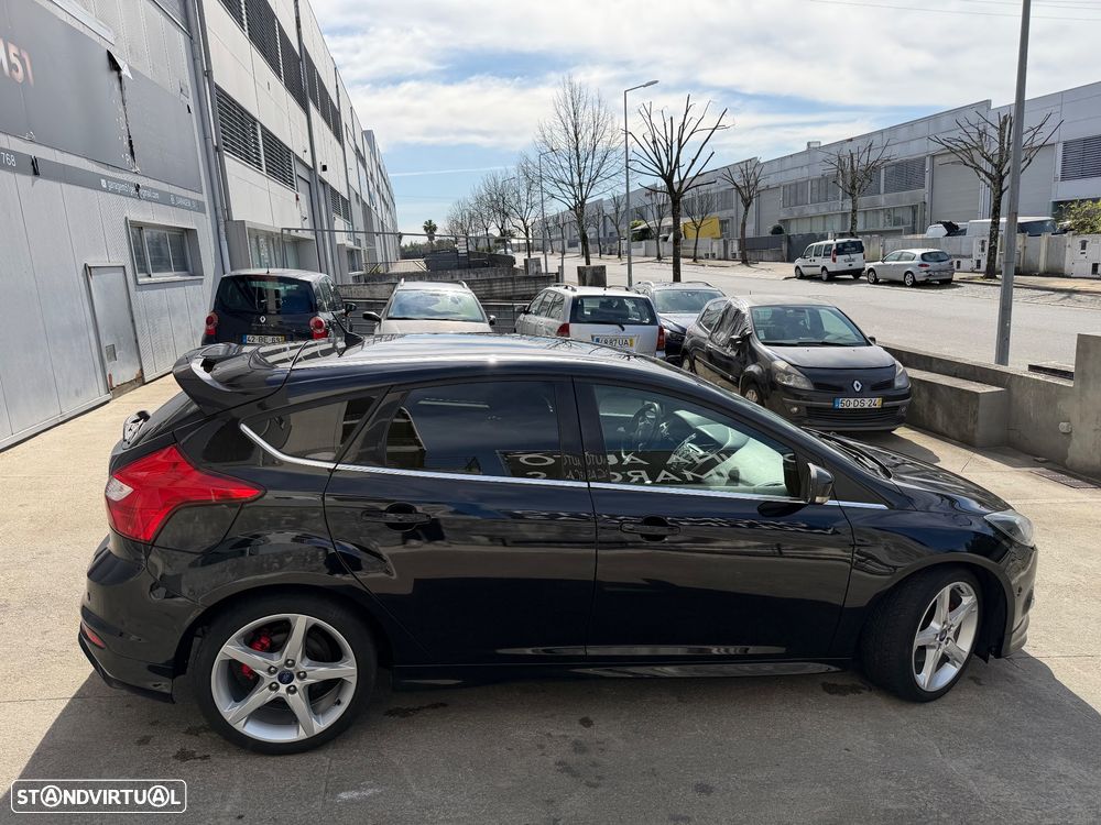 Ford Focus 1.6 EcoBoost S&S Titanium - 5