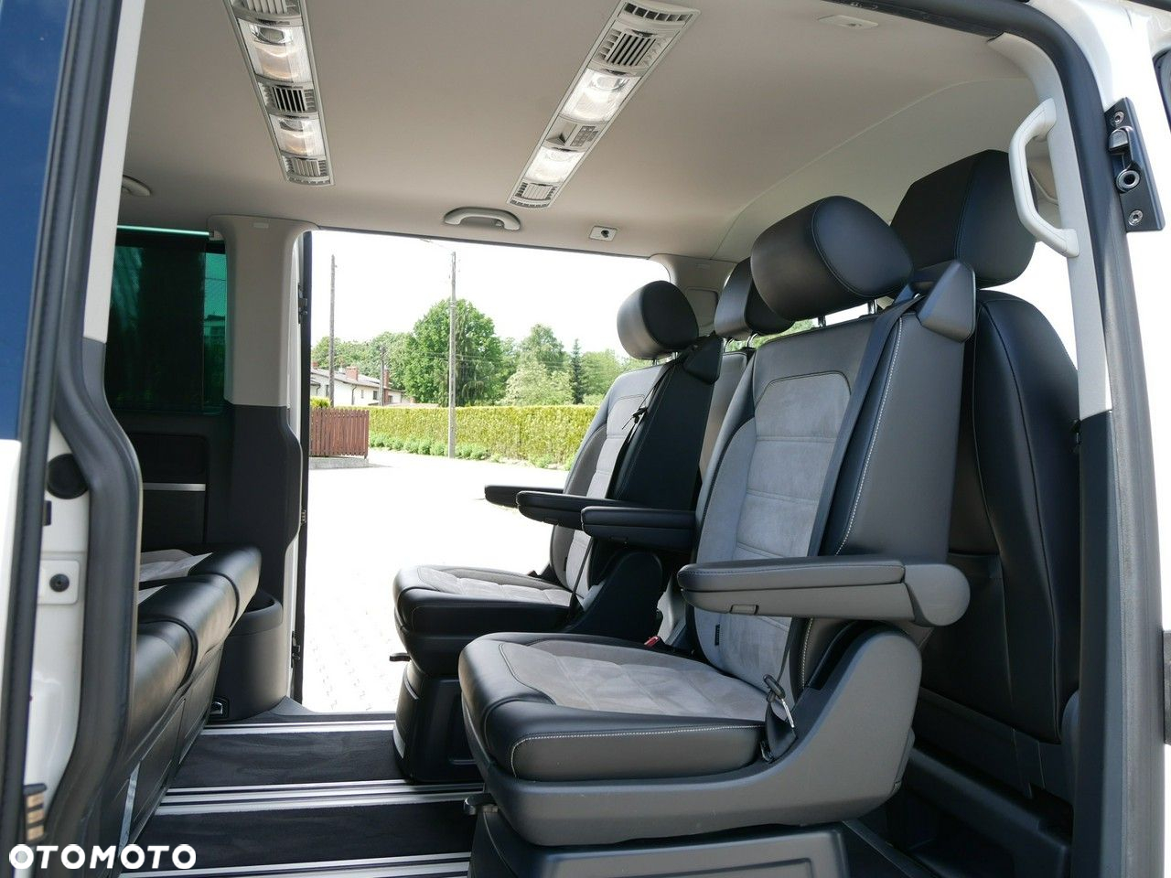 Volkswagen Multivan 2.0 BiTDI L1 Highline - 31