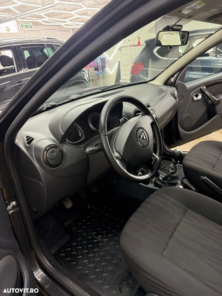 Dacia Duster 1.5 dCi 4x4 Prestige - 4
