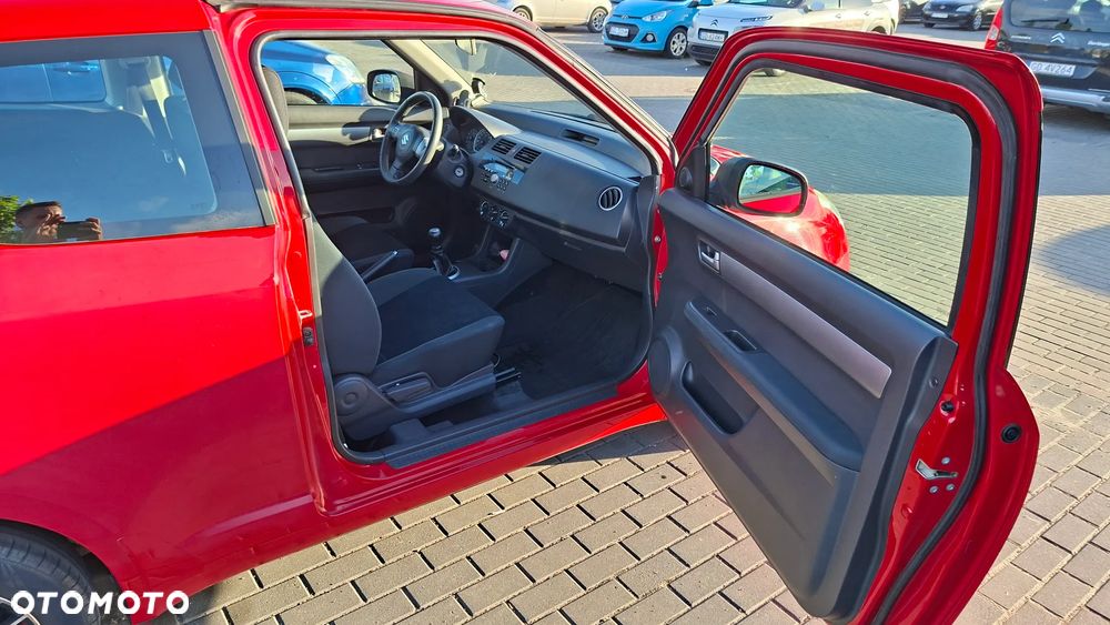 Suzuki Swift - 10