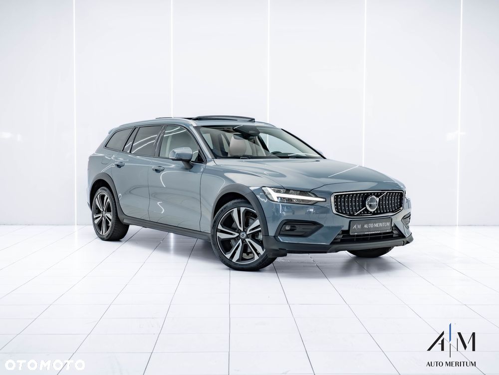 Volvo V60 Cross Country B4 D AWD Geartronic - 2