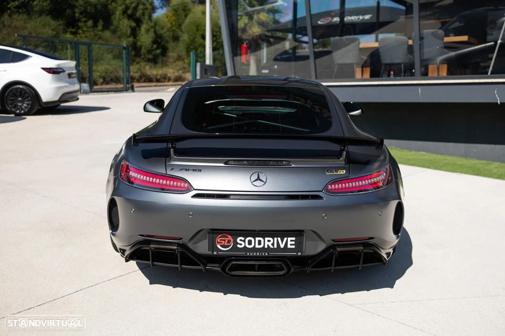 Mercedes-Benz AMG GT R - 48