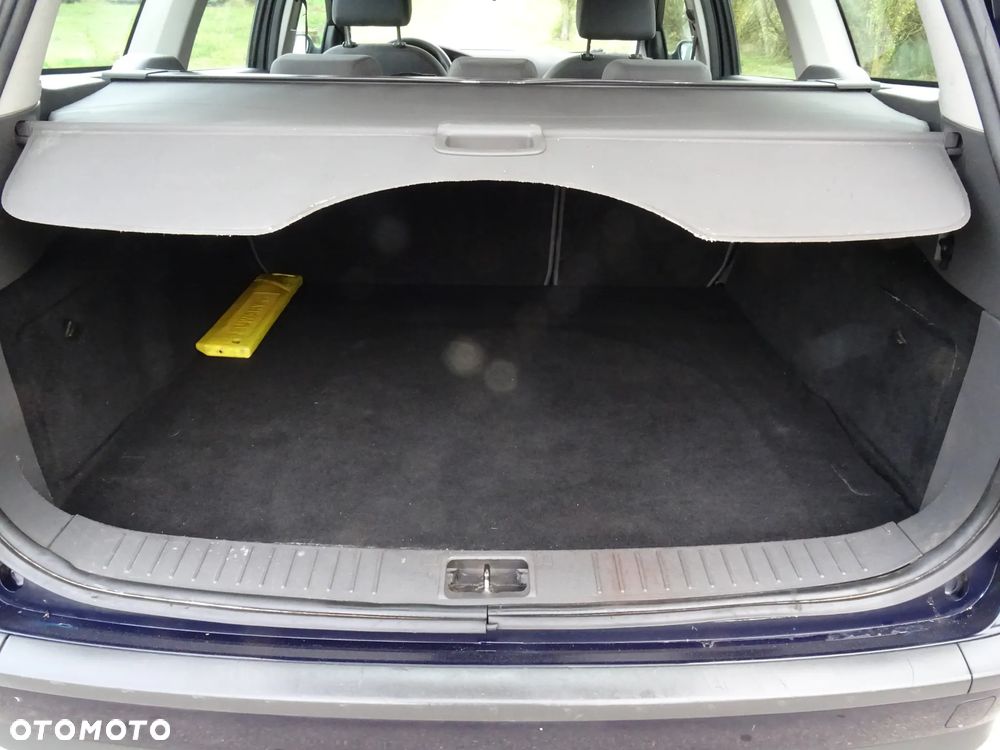 Ford Focus 1.6 TDCi Style - 11