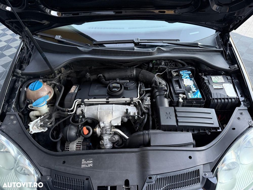 Volkswagen Golf - 10