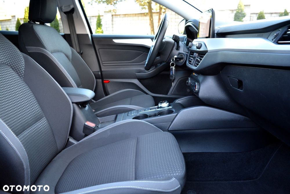 Ford Focus 2.0 EcoBlue Active Business - 11