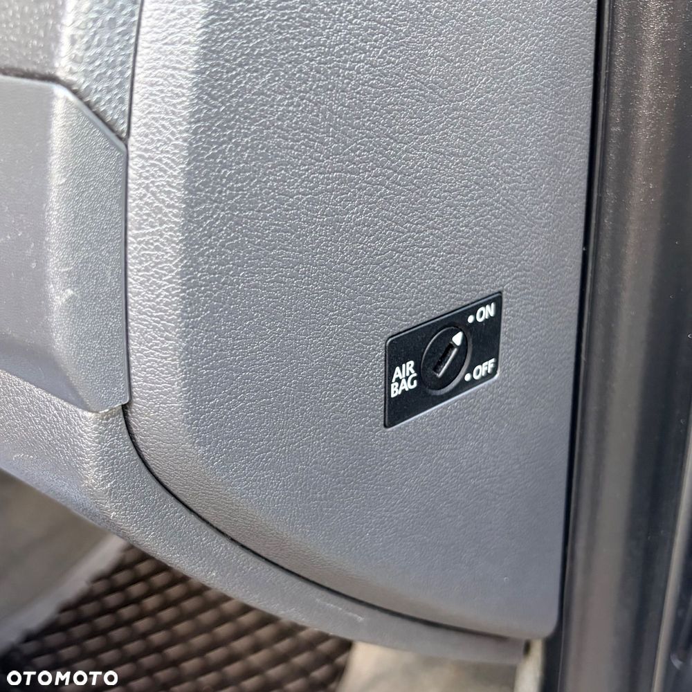 Volkswagen Multivan - 12