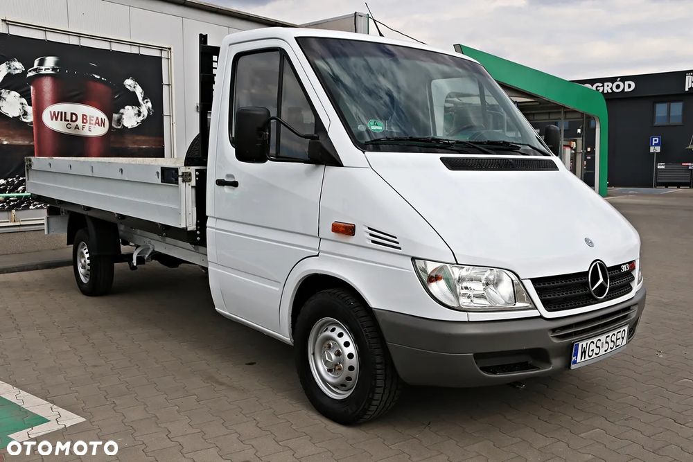 Mercedes-Benz Sprinter - 10