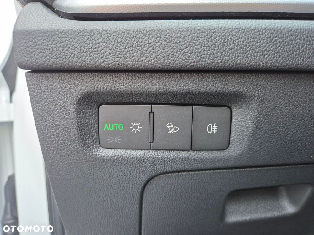 Skoda Octavia 2.0 TDI Edition 130 Selection DSG - 23