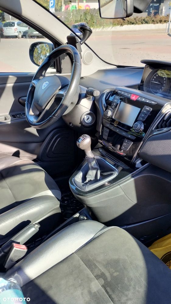 Lancia Ypsilon 1.3JTD Platinum S&S EU6 - 3