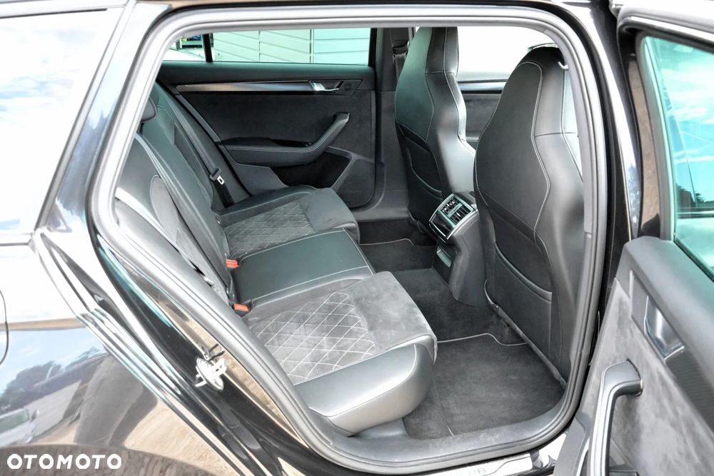 Skoda Superb 2.0 TSI 4x4 Sportline DSG - 37
