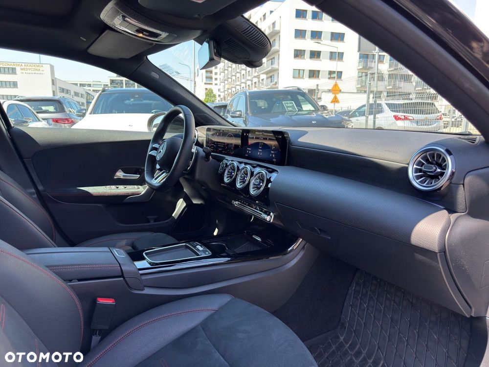 Mercedes-Benz Klasa A 35 AMG 4-Matic 8G-DCT - 25