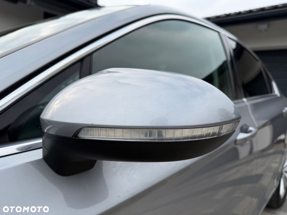 Volkswagen Passat 1.5 TSI EVO Elegance - 17