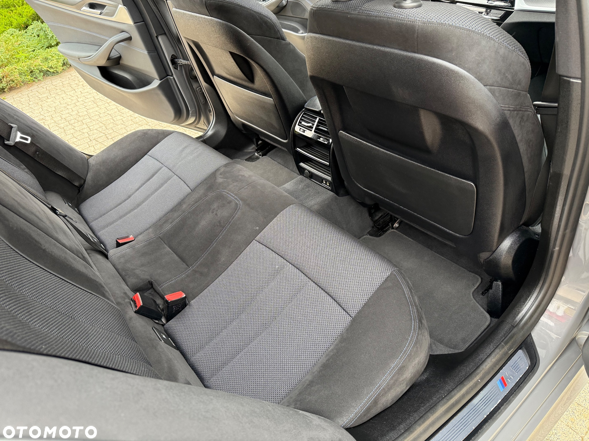 BMW Seria 5 520d M Sport - 39