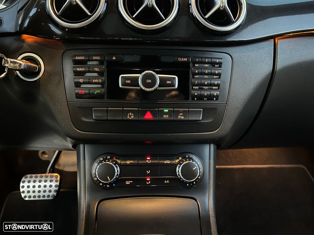 Mercedes-Benz B 180 CDI BlueEFFICIENCY Aut. - 21