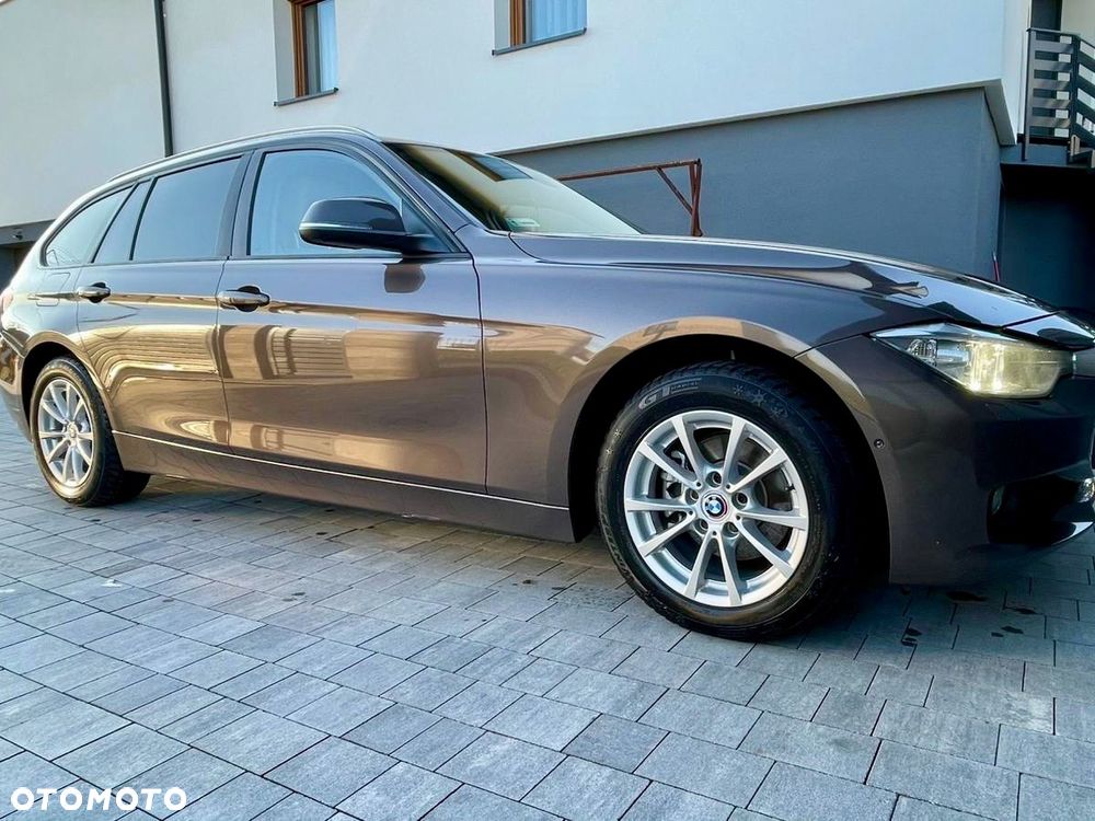 BMW Seria 3 320d Touring Efficient Dynamics Edition - 5