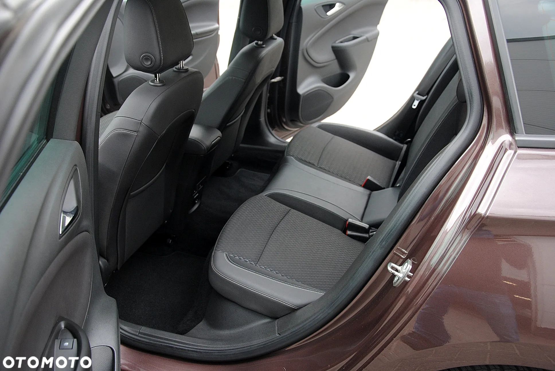 Opel Astra 1.4 Turbo Sports Tourer Business - 9