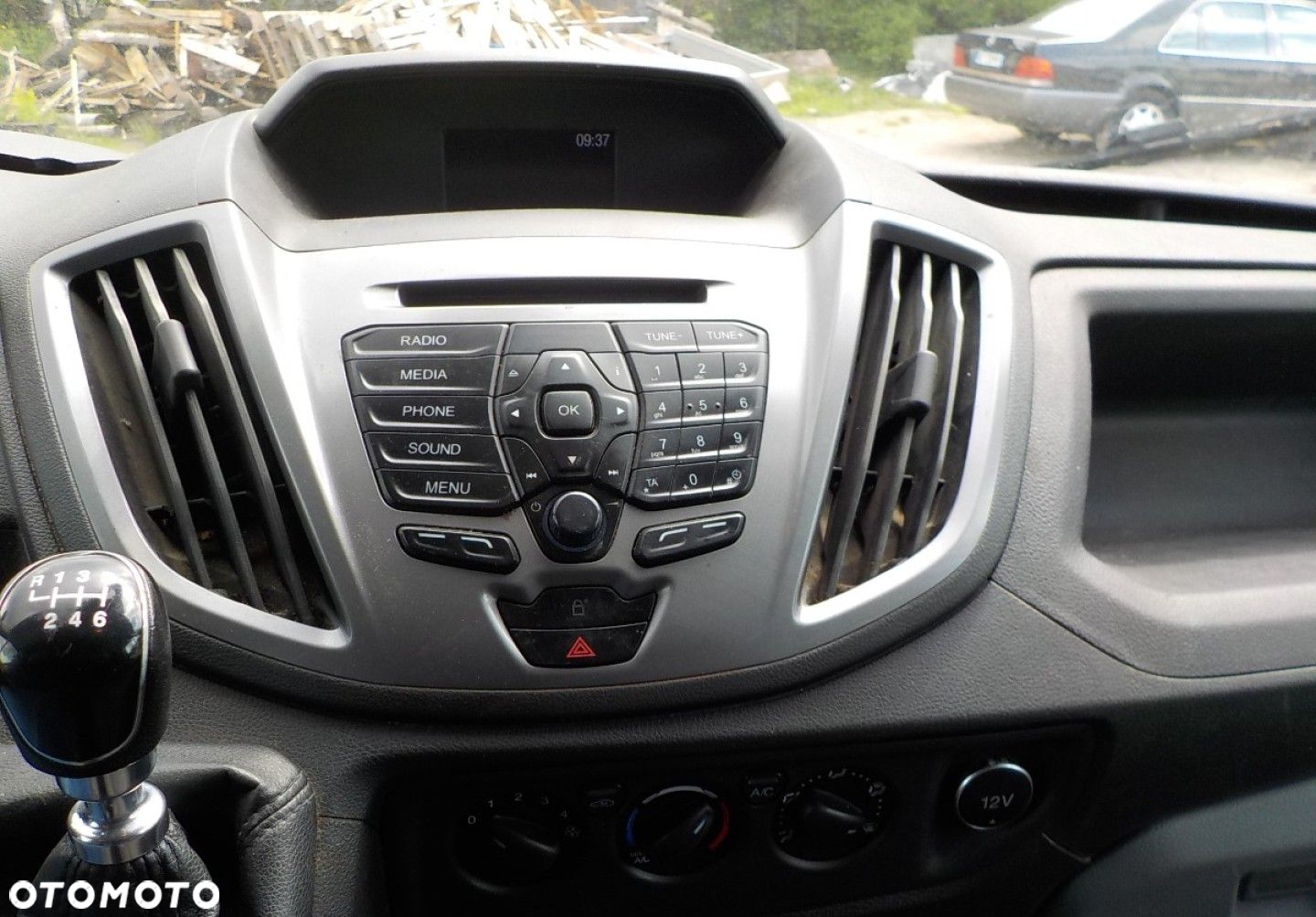 Ford Transit - 25