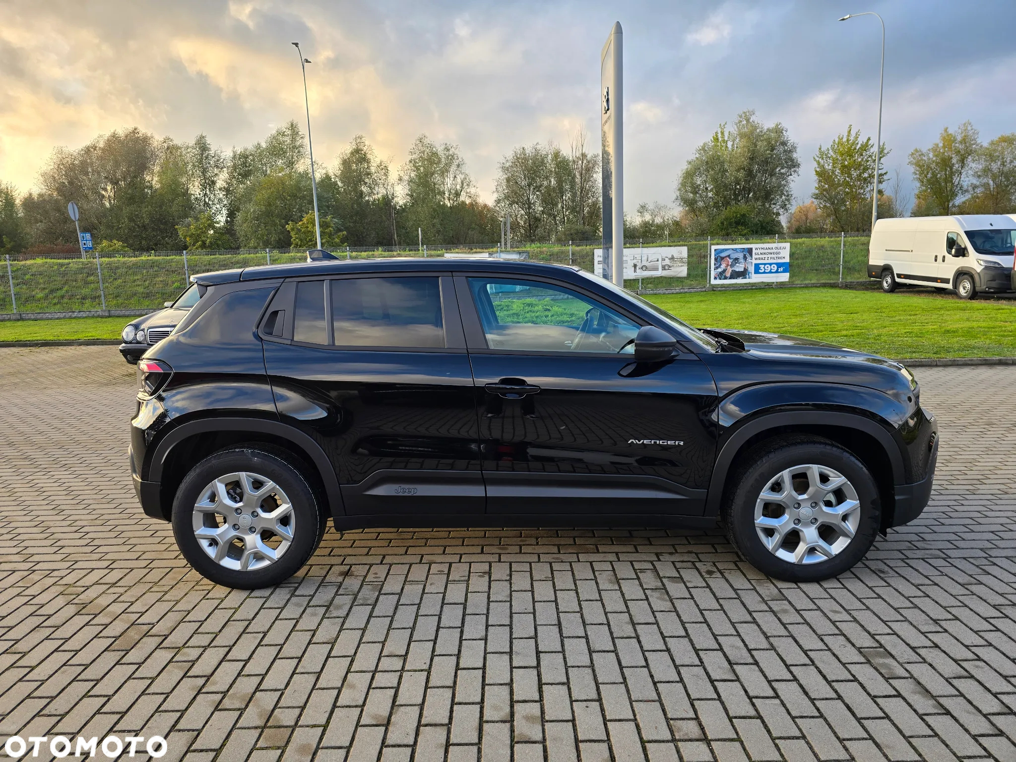 Jeep Avenger 1.2 GSE T3 Longitude FWD - 6