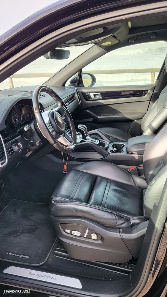 Porsche Cayenne S - 31