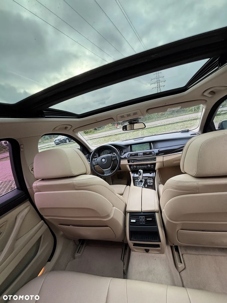 BMW Seria 5 520d xDrive Touring Luxury Line - 10